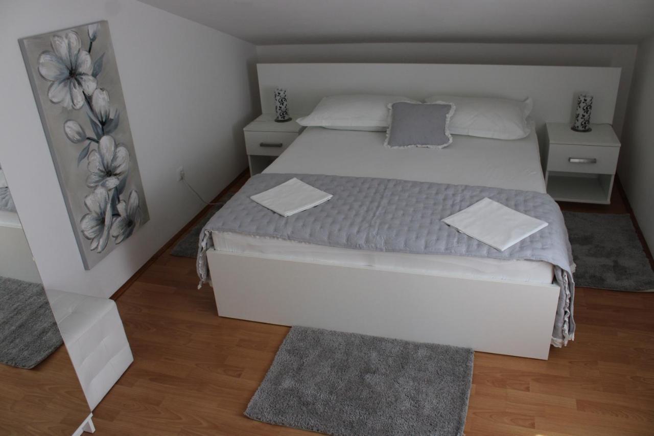 Apartments & Rooms Anita Hvar Town Esterno foto